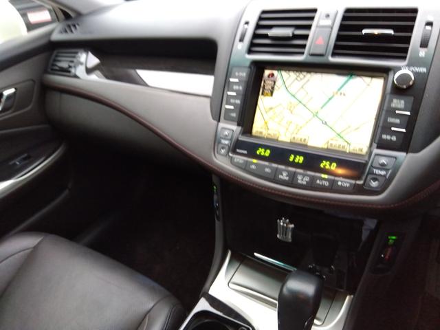 ★メーカーナビ★フルセグＴＶ★バックカメラ★ステアリングリモコン★コムテック前後ドラレコ★ウッド調パネル★ＨＩＤオートライト★フォグ★本革シート★パワーシート★シートヒーター＆ベンチレーション★