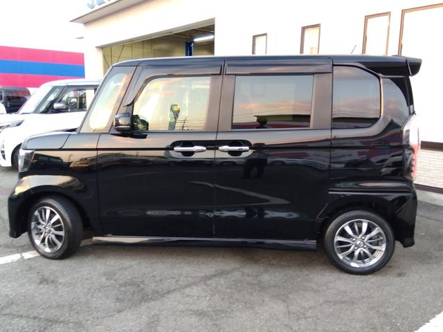 N-BOXカスタム L★純正8インチプレミアムインターナビ★フルセグTV★バック カメラ★ステアリングリモコン★両側パワースライドドア★車線逸脱警報★衝突被害軽減ブレーキ★コーナーセンサー★LEDオートライト★LEDフォグ★ロールサンシェード★シートバックテーブル★シートヒーター★(7枚目)