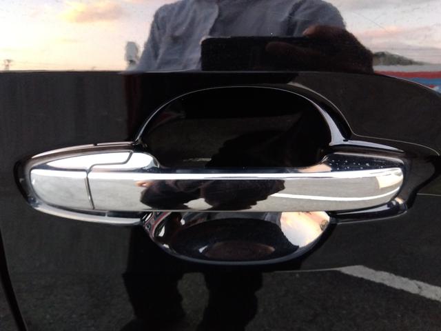 N-BOXカスタム L★純正8インチプレミアムインターナビ★フルセグTV★バック カメラ★ステアリングリモコン★両側パワースライドドア★車線逸脱警報★衝突被害軽減ブレーキ★コーナーセンサー★LEDオートライト★LEDフォグ★ロールサンシェード★シートバックテーブル★シートヒーター★(19枚目)