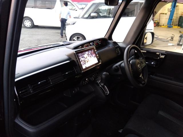 N-BOXカスタム L★純正8インチプレミアムインターナビ★フルセグTV★バック カメラ★ステアリングリモコン★両側パワースライドドア★車線逸脱警報★衝突被害軽減ブレーキ★コーナーセンサー★LEDオートライト★LEDフォグ★ロールサンシェード★シートバックテーブル★シートヒーター★(34枚目)