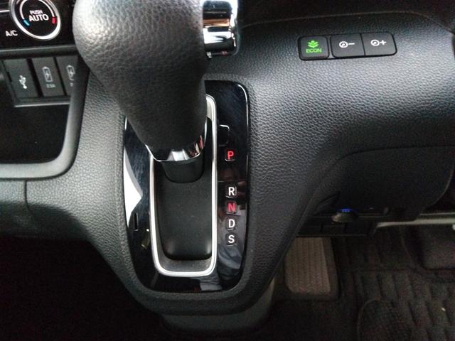 N-BOXカスタム L★純正8インチプレミアムインターナビ★フルセグTV★バック カメラ★ステアリングリモコン★両側パワースライドドア★車線逸脱警報★衝突被害軽減ブレーキ★コーナーセンサー★LEDオートライト★LEDフォグ★ロールサンシェード★シートバックテーブル★シートヒーター★(52枚目)