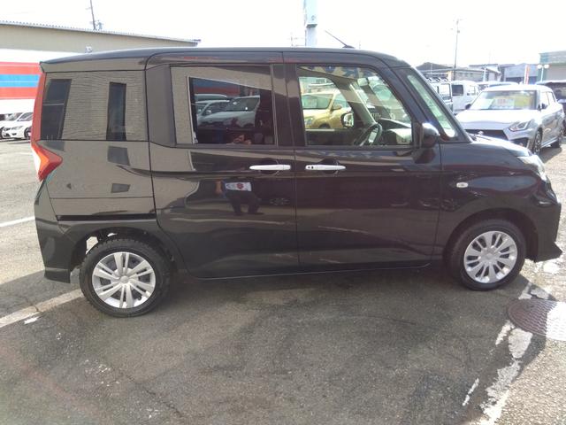 ルーミー Ｘ★ナビ★バックカメラ★パワースライドドア★コーナーセンサー　★車線逸脱警報★衝突被害軽減ブレーキ★オプションスペアタイヤ★オート格納ミラー★オートライト★ライトレベライザー★ロールサンシェード★ドライブレコーダー★ＣＤ，ＤＶＤ再生★Ｂｌｕｅｔｏｏｔｈ再生★（11枚目）