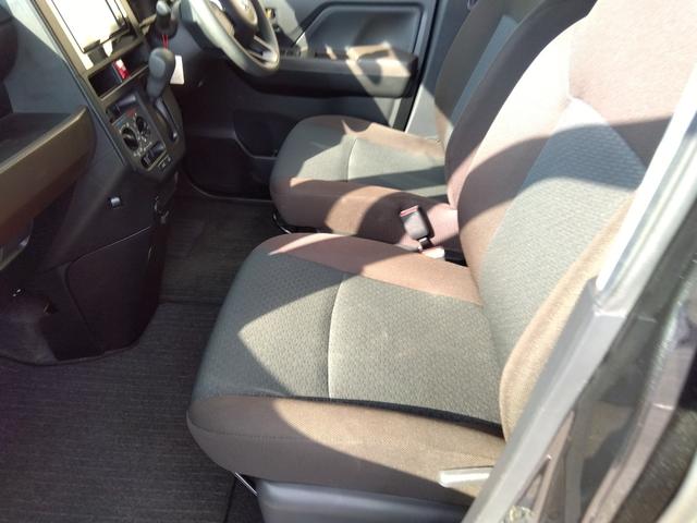 ルーミー Ｘ★ナビ★バックカメラ★パワースライドドア★コーナーセンサー　★車線逸脱警報★衝突被害軽減ブレーキ★オプションスペアタイヤ★オート格納ミラー★オートライト★ライトレベライザー★ロールサンシェード★ドライブレコーダー★ＣＤ，ＤＶＤ再生★Ｂｌｕｅｔｏｏｔｈ再生★（33枚目）