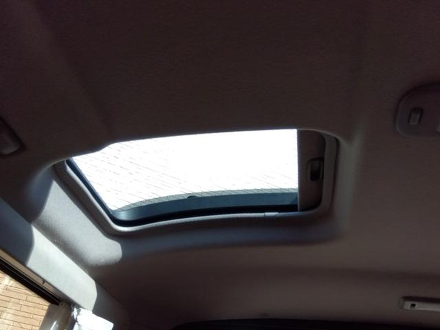 ハイエースワゴン リビングサルーンＥＸ★トリプルムーンルーフ★回転シート★　３列シート★パワステ★パワーウィンドウ★ダブルエアコン★運転席・助手席エアバック有★ＥＴＣ★オートマ車★（44枚目）