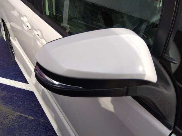 ヴォクシー ＺＳ★純正ナビ★フルセグＴＶ★純正フリップダウンモニター★　バックカメラ★ステアリングリモコン★両側パワースライドドア★ＭＴモード★７人乗り★革巻ステアリング★ロールサンシェード★オート格納ミラー★スマートキー★プッシュスタート★ＣＤ，ＤＶＤ再生★ラジオ★（20枚目）