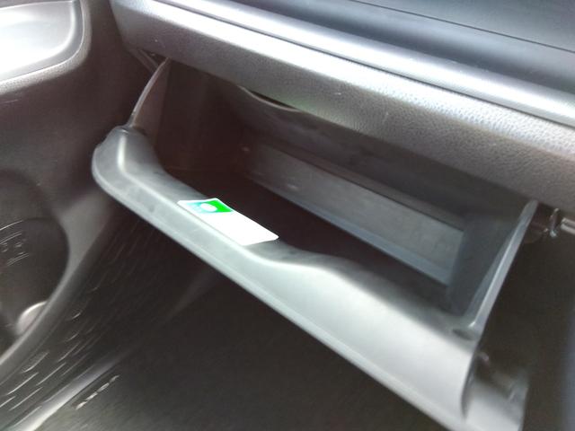 ヴォクシー ＺＳ★純正ナビ★フルセグＴＶ★純正フリップダウンモニター★　バックカメラ★ステアリングリモコン★両側パワースライドドア★ＭＴモード★７人乗り★革巻ステアリング★ロールサンシェード★オート格納ミラー★スマートキー★プッシュスタート★ＣＤ，ＤＶＤ再生★ラジオ★（58枚目）