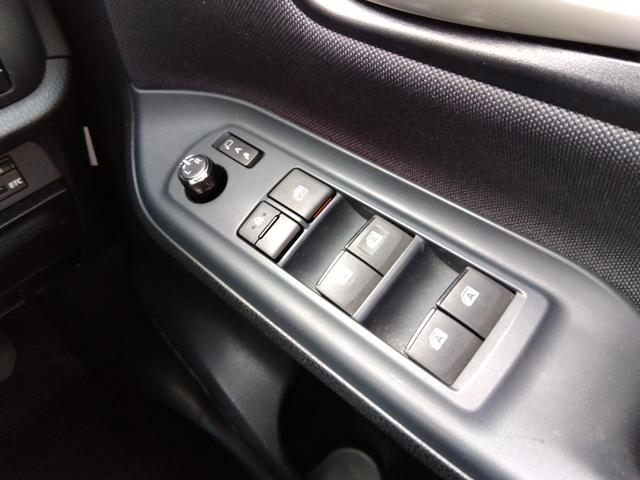 ヴォクシー ＺＳ★純正ナビ★フルセグＴＶ★純正フリップダウンモニター★　バックカメラ★ステアリングリモコン★両側パワースライドドア★ＭＴモード★７人乗り★革巻ステアリング★ロールサンシェード★オート格納ミラー★スマートキー★プッシュスタート★ＣＤ，ＤＶＤ再生★ラジオ★（61枚目）