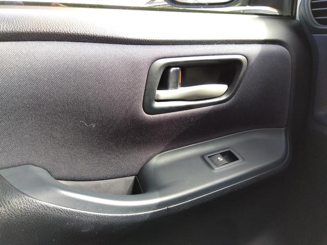 ヴォクシー ＺＳ★純正ナビ★フルセグＴＶ★純正フリップダウンモニター★　バックカメラ★ステアリングリモコン★両側パワースライドドア★ＭＴモード★７人乗り★革巻ステアリング★ロールサンシェード★オート格納ミラー★スマートキー★プッシュスタート★ＣＤ，ＤＶＤ再生★ラジオ★（62枚目）