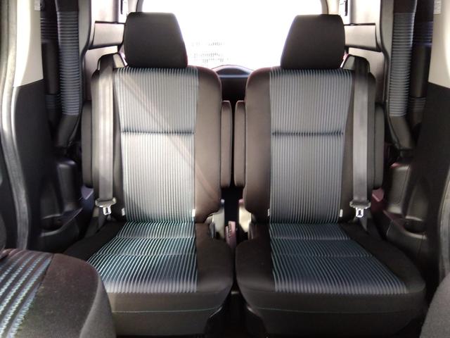 ヴォクシー ＺＳ★純正ナビ★フルセグＴＶ★純正フリップダウンモニター★　バックカメラ★ステアリングリモコン★両側パワースライドドア★ＭＴモード★７人乗り★革巻ステアリング★ロールサンシェード★オート格納ミラー★スマートキー★プッシュスタート★ＣＤ，ＤＶＤ再生★ラジオ★（63枚目）