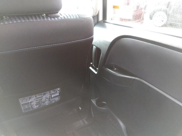 ヴォクシー ＺＳ★純正ナビ★フルセグＴＶ★純正フリップダウンモニター★　バックカメラ★ステアリングリモコン★両側パワースライドドア★ＭＴモード★７人乗り★革巻ステアリング★ロールサンシェード★オート格納ミラー★スマートキー★プッシュスタート★ＣＤ，ＤＶＤ再生★ラジオ★（64枚目）