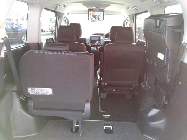 ヴォクシー ＺＳ★純正ナビ★フルセグＴＶ★純正フリップダウンモニター★　バックカメラ★ステアリングリモコン★両側パワースライドドア★ＭＴモード★７人乗り★革巻ステアリング★ロールサンシェード★オート格納ミラー★スマートキー★プッシュスタート★ＣＤ，ＤＶＤ再生★ラジオ★（75枚目）