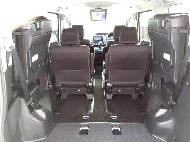 ヴォクシー ＺＳ★純正ナビ★フルセグＴＶ★純正フリップダウンモニター★　バックカメラ★ステアリングリモコン★両側パワースライドドア★ＭＴモード★７人乗り★革巻ステアリング★ロールサンシェード★オート格納ミラー★スマートキー★プッシュスタート★ＣＤ，ＤＶＤ再生★ラジオ★（76枚目）