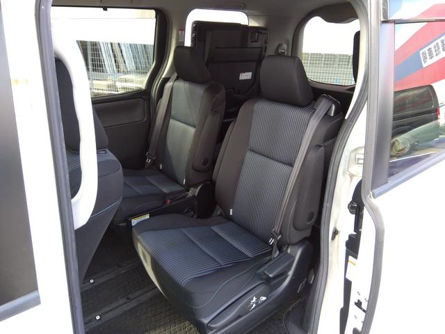 ヴォクシー ＺＳ★純正ナビ★フルセグＴＶ★純正フリップダウンモニター★　バックカメラ★ステアリングリモコン★両側パワースライドドア★ＭＴモード★７人乗り★革巻ステアリング★ロールサンシェード★オート格納ミラー★スマートキー★プッシュスタート★ＣＤ，ＤＶＤ再生★ラジオ★（80枚目）