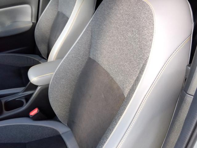 フィット ｅ：ＨＥＶ　ＲＳ★純正９インチナビフルセグＴＶ★ホンダセンシ　ング★ＬＥＤオートライト★パドルシフト★ＳＯＳコール★革巻ステアリング★４輪ディスクブレーキ★ＲＳ専用エクステリア★アームレストコンソール★レーダークルーズコントロール★ビルトインＥＴＣ２．０★（30枚目）