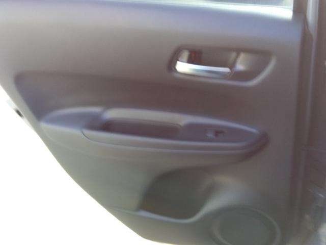 フィット ｅ：ＨＥＶ　ＲＳ★純正９インチナビフルセグＴＶ★ホンダセンシ　ング★ＬＥＤオートライト★パドルシフト★ＳＯＳコール★革巻ステアリング★４輪ディスクブレーキ★ＲＳ専用エクステリア★アームレストコンソール★レーダークルーズコントロール★ビルトインＥＴＣ２．０★（37枚目）