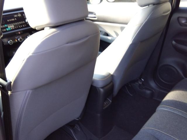 フィット ｅ：ＨＥＶ　ＲＳ★純正９インチナビフルセグＴＶ★ホンダセンシ　ング★ＬＥＤオートライト★パドルシフト★ＳＯＳコール★革巻ステアリング★４輪ディスクブレーキ★ＲＳ専用エクステリア★アームレストコンソール★レーダークルーズコントロール★ビルトインＥＴＣ２．０★（39枚目）