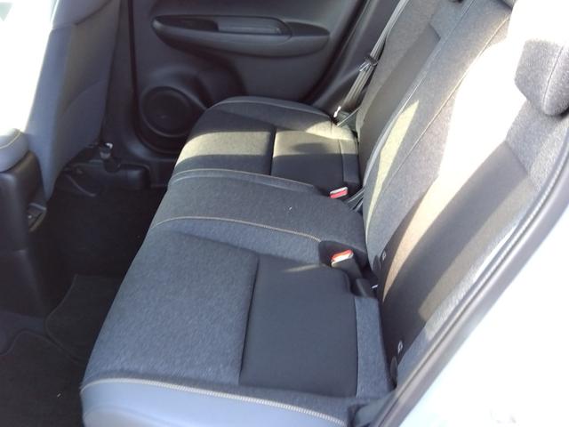 フィット ｅ：ＨＥＶ　ＲＳ★純正９インチナビフルセグＴＶ★ホンダセンシ　ング★ＬＥＤオートライト★パドルシフト★ＳＯＳコール★革巻ステアリング★４輪ディスクブレーキ★ＲＳ専用エクステリア★アームレストコンソール★レーダークルーズコントロール★ビルトインＥＴＣ２．０★（41枚目）