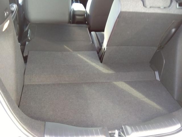 フィット ｅ：ＨＥＶ　ＲＳ★純正９インチナビフルセグＴＶ★ホンダセンシ　ング★ＬＥＤオートライト★パドルシフト★ＳＯＳコール★革巻ステアリング★４輪ディスクブレーキ★ＲＳ専用エクステリア★アームレストコンソール★レーダークルーズコントロール★ビルトインＥＴＣ２．０★（43枚目）