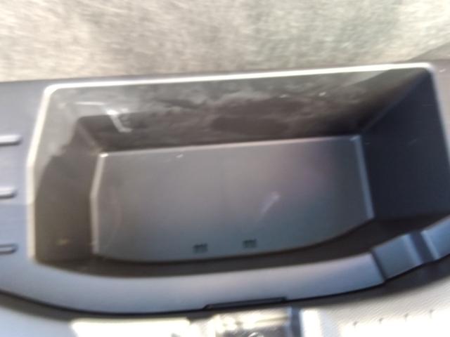 フィット ｅ：ＨＥＶ　ＲＳ★純正９インチナビフルセグＴＶ★ホンダセンシ　ング★ＬＥＤオートライト★パドルシフト★ＳＯＳコール★革巻ステアリング★４輪ディスクブレーキ★ＲＳ専用エクステリア★アームレストコンソール★レーダークルーズコントロール★ビルトインＥＴＣ２．０★（47枚目）