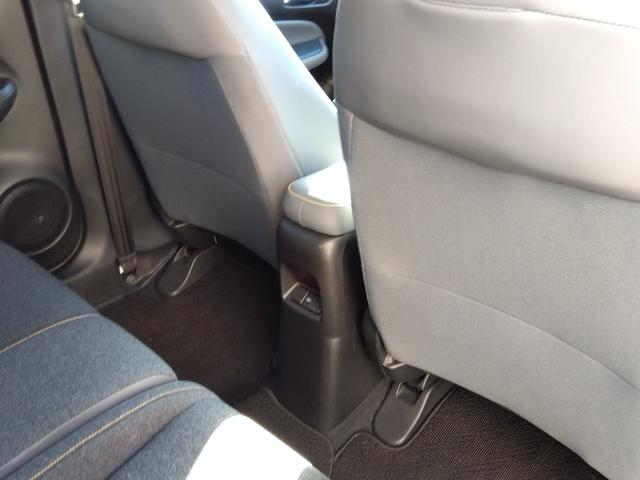 フィット ｅ：ＨＥＶ　ＲＳ★純正９インチナビフルセグＴＶ★ホンダセンシ　ング★ＬＥＤオートライト★パドルシフト★ＳＯＳコール★革巻ステアリング★４輪ディスクブレーキ★ＲＳ専用エクステリア★アームレストコンソール★レーダークルーズコントロール★ビルトインＥＴＣ２．０★（53枚目）