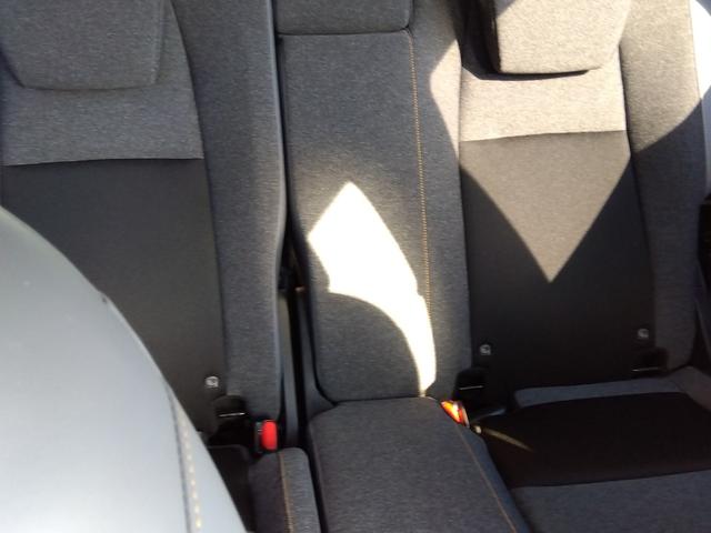 フィット ｅ：ＨＥＶ　ＲＳ★純正９インチナビフルセグＴＶ★ホンダセンシ　ング★ＬＥＤオートライト★パドルシフト★ＳＯＳコール★革巻ステアリング★４輪ディスクブレーキ★ＲＳ専用エクステリア★アームレストコンソール★レーダークルーズコントロール★ビルトインＥＴＣ２．０★（56枚目）