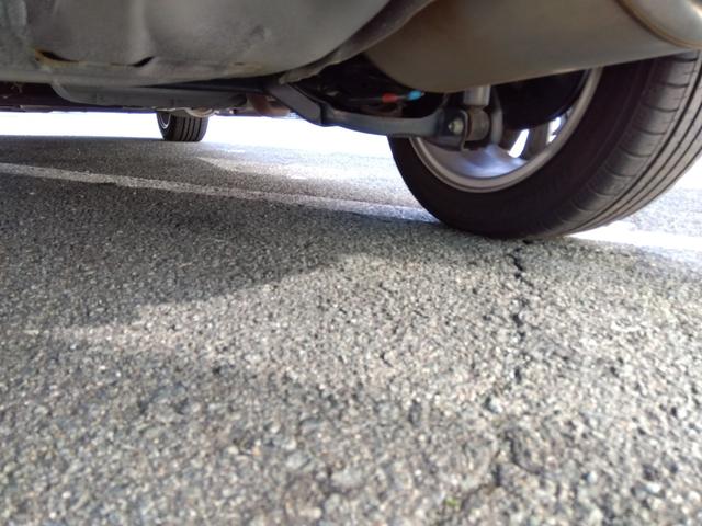 フィット ｅ：ＨＥＶ　ＲＳ★純正９インチナビフルセグＴＶ★ホンダセンシ　ング★ＬＥＤオートライト★パドルシフト★ＳＯＳコール★革巻ステアリング★４輪ディスクブレーキ★ＲＳ専用エクステリア★アームレストコンソール★レーダークルーズコントロール★ビルトインＥＴＣ２．０★（79枚目）