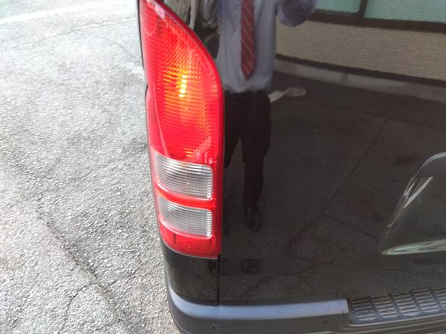 ハイエースバン ロングＤＸ★ワンオーナー★トヨタセーフティセンス★ＬＥＤオー　トライト★オートハイビーム★ＬＥＤフォグ★パノラマモニター★モデリスタエアロ★メッキドアミラー★１０インチ有機ＥＬディスプレイナビ★フルセグＴＶ★Ｂｌｕｅｔｏｏｔｈ再生★ＤＶＤ再生★ビルトインＥＴＣ（20枚目）