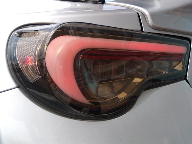 86 GT★純正ナビ★フルセグTV★HKSスーパーチャージャー KIT★GTウィング★ヴァレンティLEDテール★HKS車高調★HKSオイルクーラー★HKSマフラー★TRDエアロ★LEDオートライト★バックカメラ★ETC★前後ドラレコ★NARDIステアリング★(16枚目)