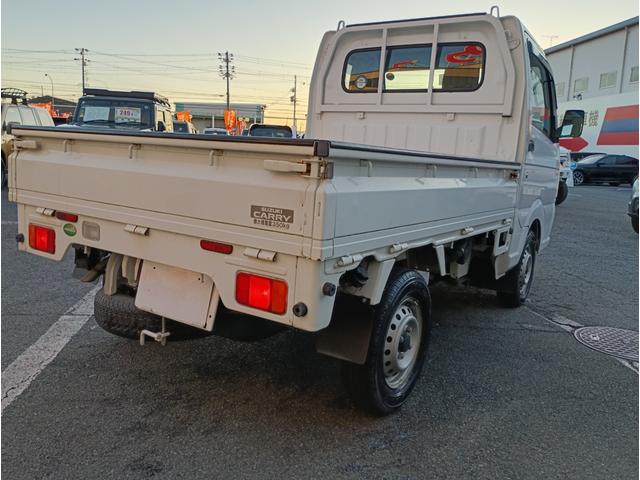 キャリイトラック ＫＣエアコン・パワステ★パートタイム４ＷＤ★オートマ車★　エアコン★パワステ★運転席＆助手席エアバック★三方開き★ライトレベライザー★アオリガード★純正ラジオ★純正バイザー★純正フロアマット★（10枚目）