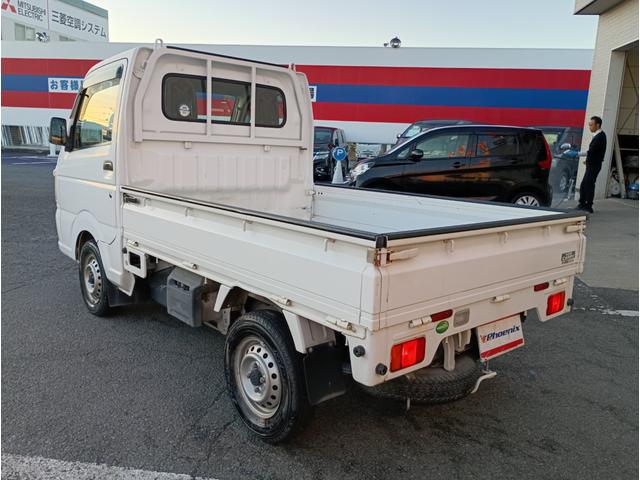 キャリイトラック ＫＣエアコン・パワステ★パートタイム４ＷＤ★オートマ車★　エアコン★パワステ★運転席＆助手席エアバック★三方開き★ライトレベライザー★アオリガード★純正ラジオ★純正バイザー★純正フロアマット★（13枚目）
