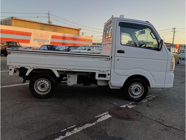 キャリイトラック ＫＣエアコン・パワステ★パートタイム４ＷＤ★オートマ車★　エアコン★パワステ★運転席＆助手席エアバック★三方開き★ライトレベライザー★アオリガード★純正ラジオ★純正バイザー★純正フロアマット★（16枚目）
