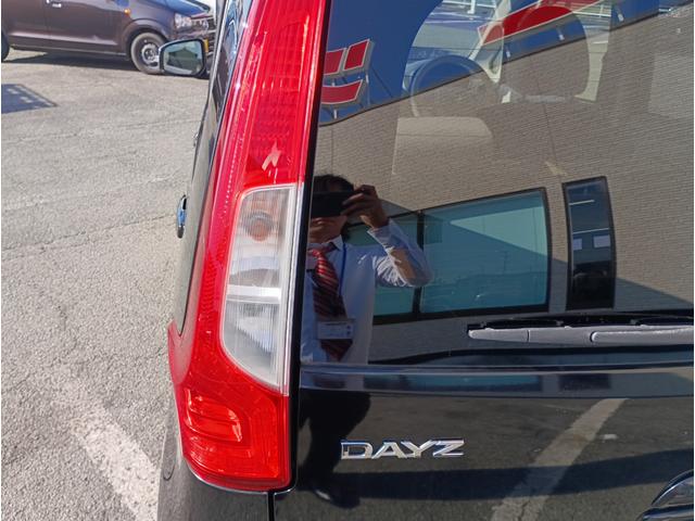 デイズ Ｘ★純正ナビ★フルセグＴＶ★アラウンドビューモニター★　衝突被害軽減ブレーキ★アイドリングストップ★ウィンカーミラー★ライトレベライザー★インテリキー★プッシュスタート★ＥＴＣ★ＣＤ，ＤＶＤ再生★Ｂｌｕｅｔｏｏｔｈ再生★フルフラットシート★（18枚目）