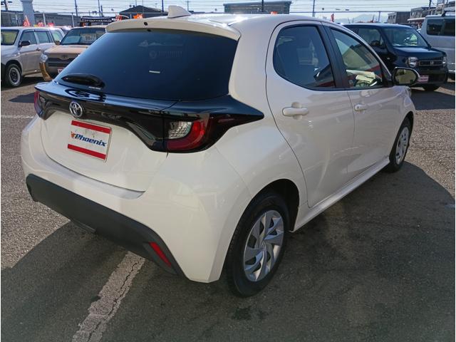 ヤリス X★純正メモリーナビ★バックカメラ★車線逸脱警報★ オートライト★オートハイビーム★オート格納ミラー★インフォメーションディスプレイ★SOSコール★ライトレベライザー★ビルトインETC★Bluetooth再生★ラジオ★USB接続★(10枚目)