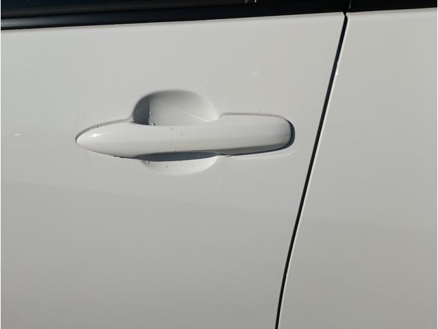 ヤリス X★純正メモリーナビ★バックカメラ★車線逸脱警報★ オートライト★オートハイビーム★オート格納ミラー★インフォメーションディスプレイ★SOSコール★ライトレベライザー★ビルトインETC★Bluetooth再生★ラジオ★USB接続★(17枚目)