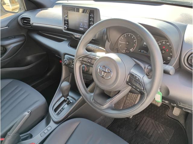 ヤリス X★純正メモリーナビ★バックカメラ★車線逸脱警報★ オートライト★オートハイビーム★オート格納ミラー★インフォメーションディスプレイ★SOSコール★ライトレベライザー★ビルトインETC★Bluetooth再生★ラジオ★USB接続★(28枚目)