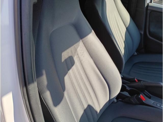 ヤリス X★純正メモリーナビ★バックカメラ★車線逸脱警報★ オートライト★オートハイビーム★オート格納ミラー★インフォメーションディスプレイ★SOSコール★ライトレベライザー★ビルトインETC★Bluetooth再生★ラジオ★USB接続★(29枚目)