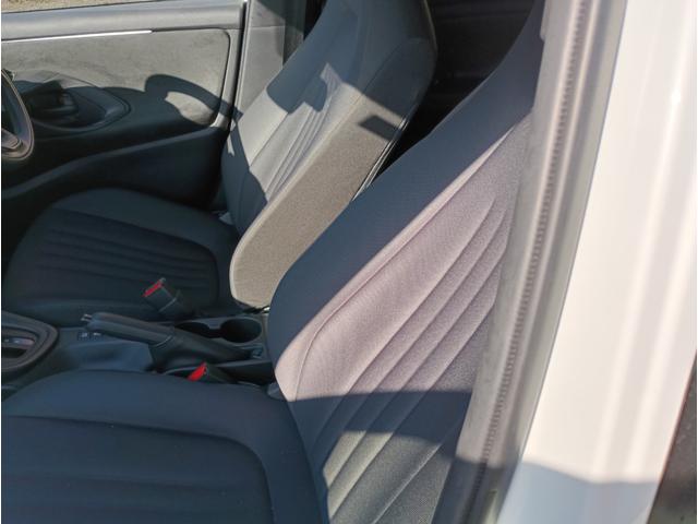 ヤリス X★純正メモリーナビ★バックカメラ★車線逸脱警報★ オートライト★オートハイビーム★オート格納ミラー★インフォメーションディスプレイ★SOSコール★ライトレベライザー★ビルトインETC★Bluetooth再生★ラジオ★USB接続★(32枚目)