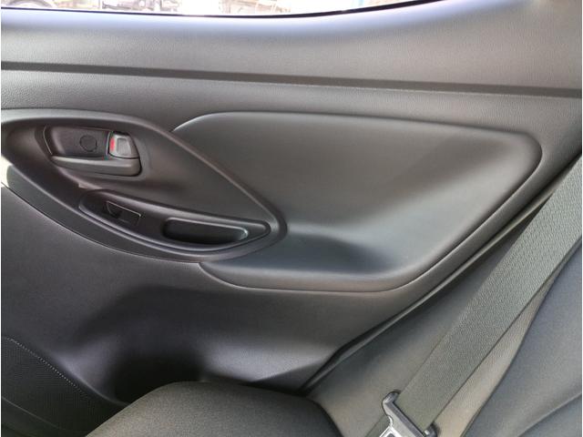 ヤリス X★純正メモリーナビ★バックカメラ★車線逸脱警報★ オートライト★オートハイビーム★オート格納ミラー★インフォメーションディスプレイ★SOSコール★ライトレベライザー★ビルトインETC★Bluetooth再生★ラジオ★USB接続★(38枚目)