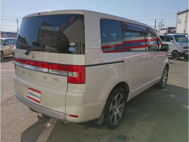 デリカD:5 G パワーパッケージ★純正HDDナビ★フルセグTV★両側パワ ―スライドドア★HIDオートライト★フォグ★クルーズコントロール★革巻ステアリング★パドルシフト★ウィンカーミラー★バックカメラ★ビルトインETC★CD,DVD再生★取説・ナビ取説有ります★(9枚目)