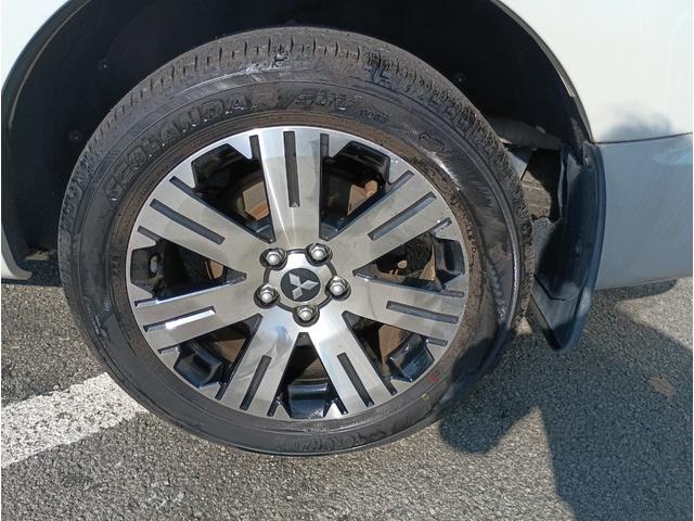 デリカD:5 G パワーパッケージ★純正HDDナビ★フルセグTV★両側パワ ―スライドドア★HIDオートライト★フォグ★クルーズコントロール★革巻ステアリング★パドルシフト★ウィンカーミラー★バックカメラ★ビルトインETC★CD,DVD再生★取説・ナビ取説有ります★(17枚目)