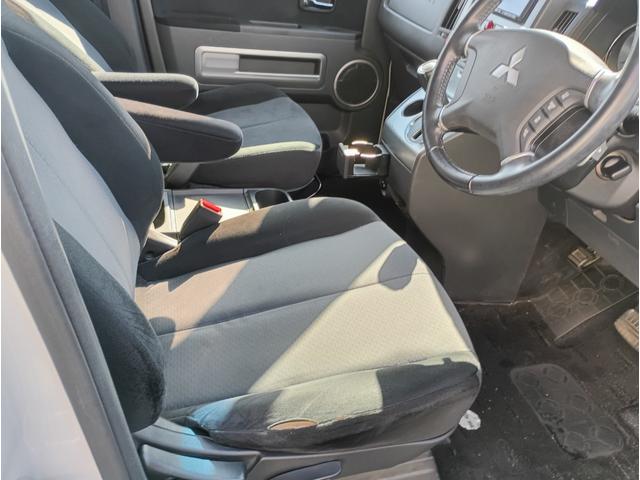 デリカD:5 G パワーパッケージ★純正HDDナビ★フルセグTV★両側パワ ―スライドドア★HIDオートライト★フォグ★クルーズコントロール★革巻ステアリング★パドルシフト★ウィンカーミラー★バックカメラ★ビルトインETC★CD,DVD再生★取説・ナビ取説有ります★(28枚目)