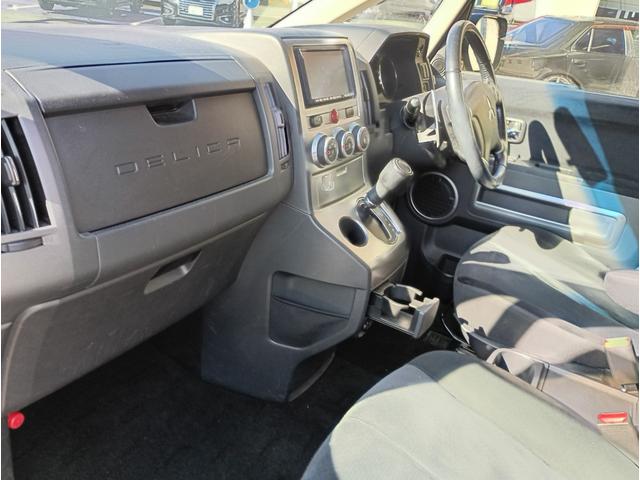 デリカD:5 G パワーパッケージ★純正HDDナビ★フルセグTV★両側パワ ―スライドドア★HIDオートライト★フォグ★クルーズコントロール★革巻ステアリング★パドルシフト★ウィンカーミラー★バックカメラ★ビルトインETC★CD,DVD再生★取説・ナビ取説有ります★(29枚目)