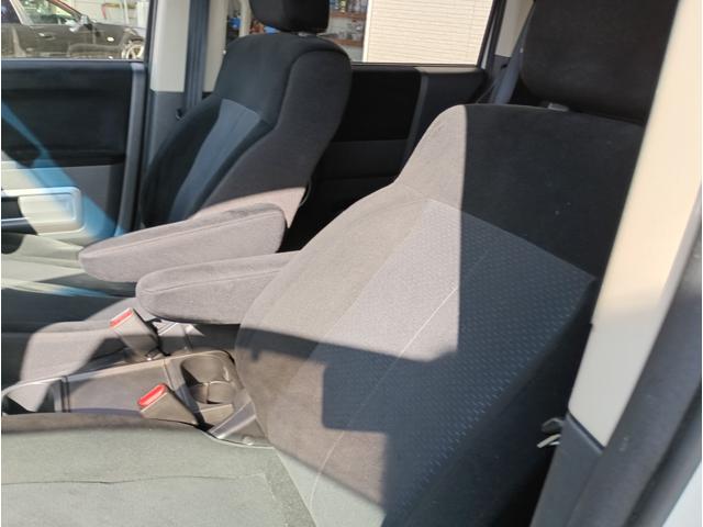 デリカD:5 G パワーパッケージ★純正HDDナビ★フルセグTV★両側パワ ―スライドドア★HIDオートライト★フォグ★クルーズコントロール★革巻ステアリング★パドルシフト★ウィンカーミラー★バックカメラ★ビルトインETC★CD,DVD再生★取説・ナビ取説有ります★(30枚目)