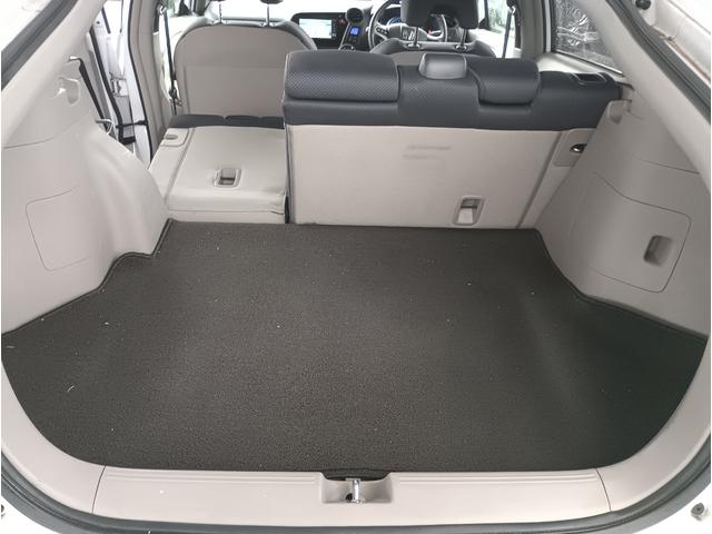 インサイト Ｌ★純正ＨＤＤインターナビ★バックカメラ★ステアリングリモコ　ン★ドライブレコーダー★ＨＩＤオートライト★革巻ステアリング★インフォメーションディスプレイ★コンフォートビューパッケージ★電動ポール★フルセグＴＶ★ＣＤ，ＤＶＤ再生★キーレスキー★ＥＣＯＮ★（30枚目）