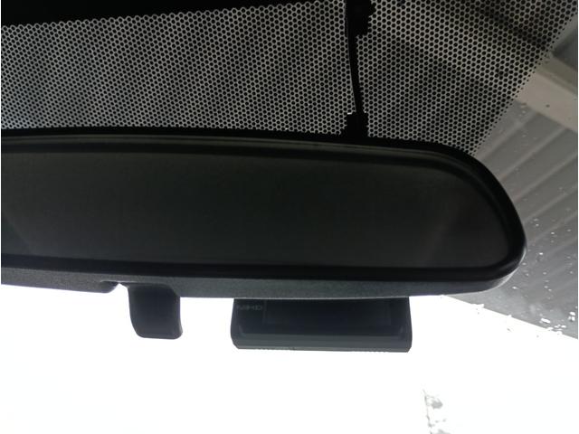 インサイト Ｌ★純正ＨＤＤインターナビ★バックカメラ★ステアリングリモコ　ン★ドライブレコーダー★ＨＩＤオートライト★革巻ステアリング★インフォメーションディスプレイ★コンフォートビューパッケージ★電動ポール★フルセグＴＶ★ＣＤ，ＤＶＤ再生★キーレスキー★ＥＣＯＮ★（64枚目）