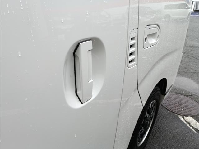 キャラバン ロングプロスタイルグランドプレミアムＧＸ★アルパインフロー　ティング１１インチナビ★アラウンドビューモニター★パワースライドドア★ＬＥＤオートライト★ＬＥＤフォグ★リアヒーター★リアクーラー★ケンウッドドラレコ★エマージェンシーブレーキ★防水シート★（20枚目）