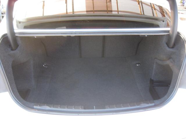 3シリーズ 320d スポーツ クリーンディーゼル 純正ナビ バックカメラ ブルートゥース フルセグTV 前席パワーシート ルームミラー一体型ETC 20インチアルミホイール(11枚目)