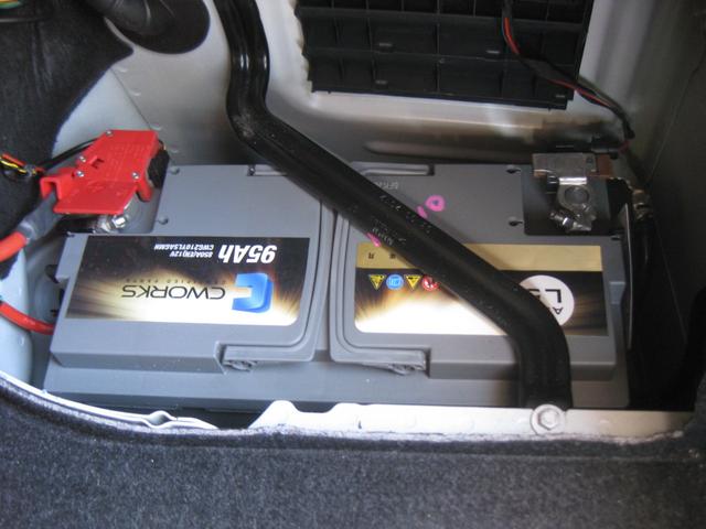 3シリーズ 320d スポーツ クリーンディーゼル 純正ナビ バックカメラ ブルートゥース フルセグTV 前席パワーシート ルームミラー一体型ETC 20インチアルミホイール(29枚目)