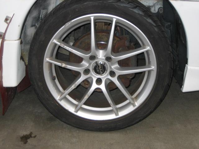 １７インチのホイールになります