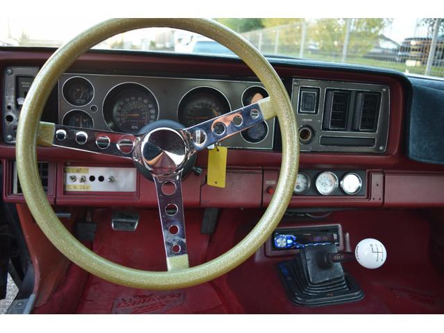 シボレーカマロ 　Ｚ２８　４速ミッション　リビルトＳ／Ｂ　シェビン　社外マフラー　Ｗｅｌｄホイール　Ｎｅｗインテリア　ハーストシフト（6枚目）